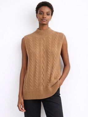 RW&CO Chunky Cable Knit Mock Neck Sweater Vest – Tan | Size M | NWOT